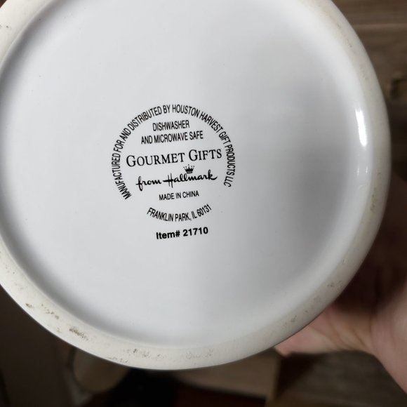 Snow Angels Coffee-Sugar Canister - Gourmet Gifts from Hallmark - Picture 3 of 7